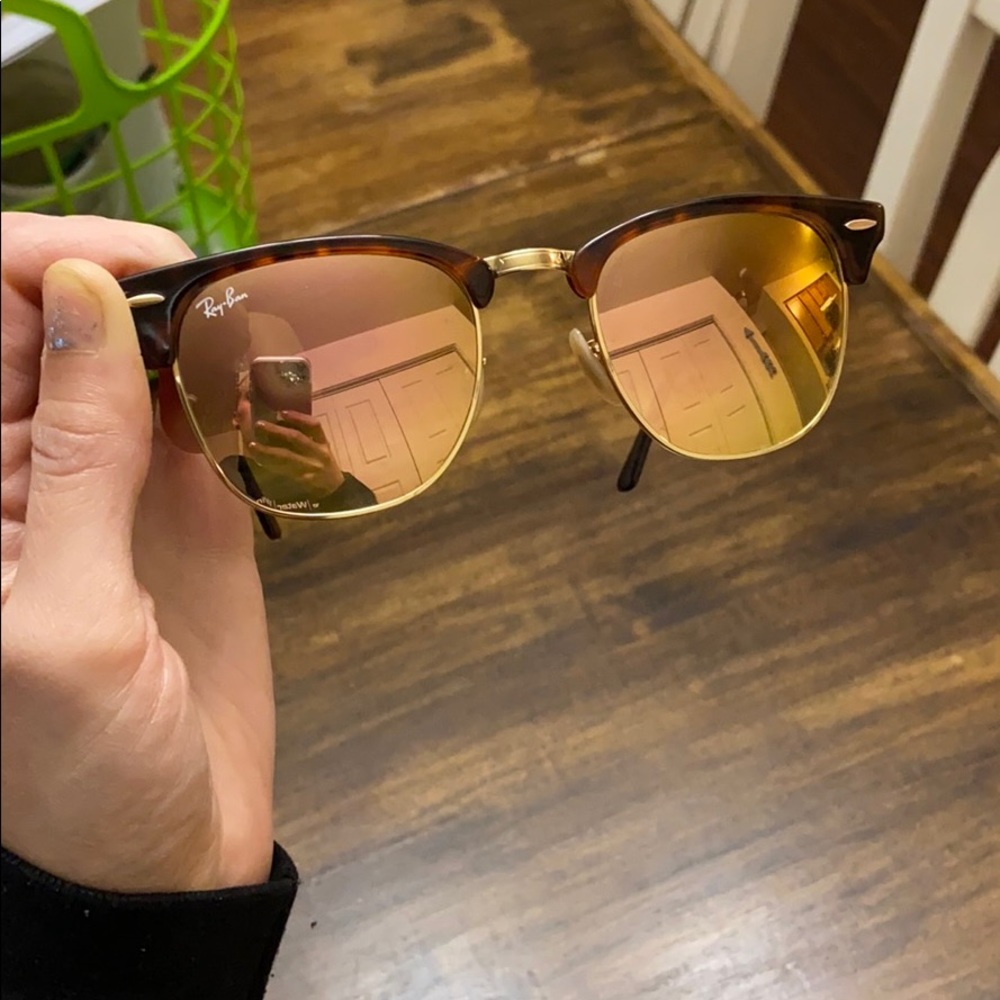 Ray bans - Picture 1 of 3
